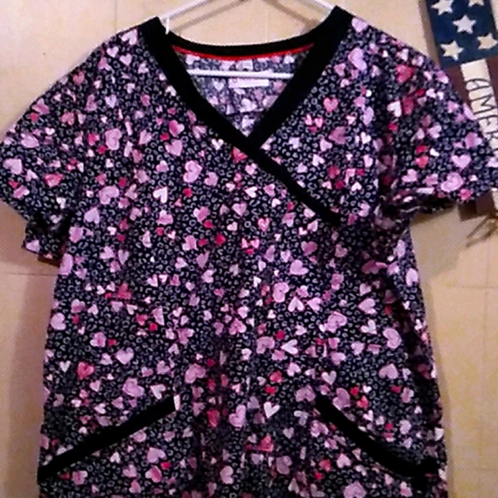 Xxl white cross scrub top